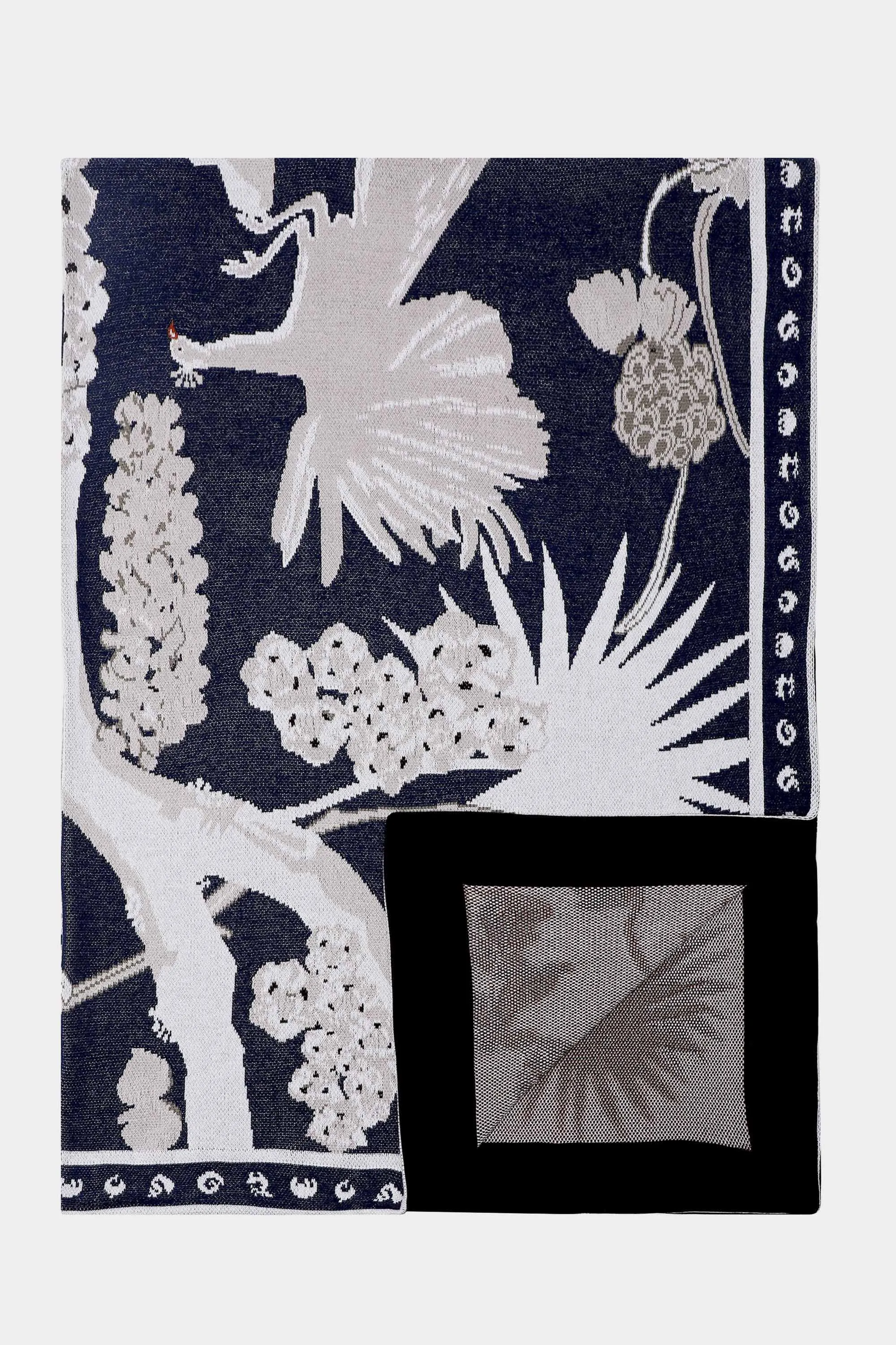 Izu Juno Jacquard Throw